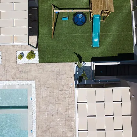 Вилла Koin Sunset, With Heated Pool & Whirlpool, By Thinkvilla *